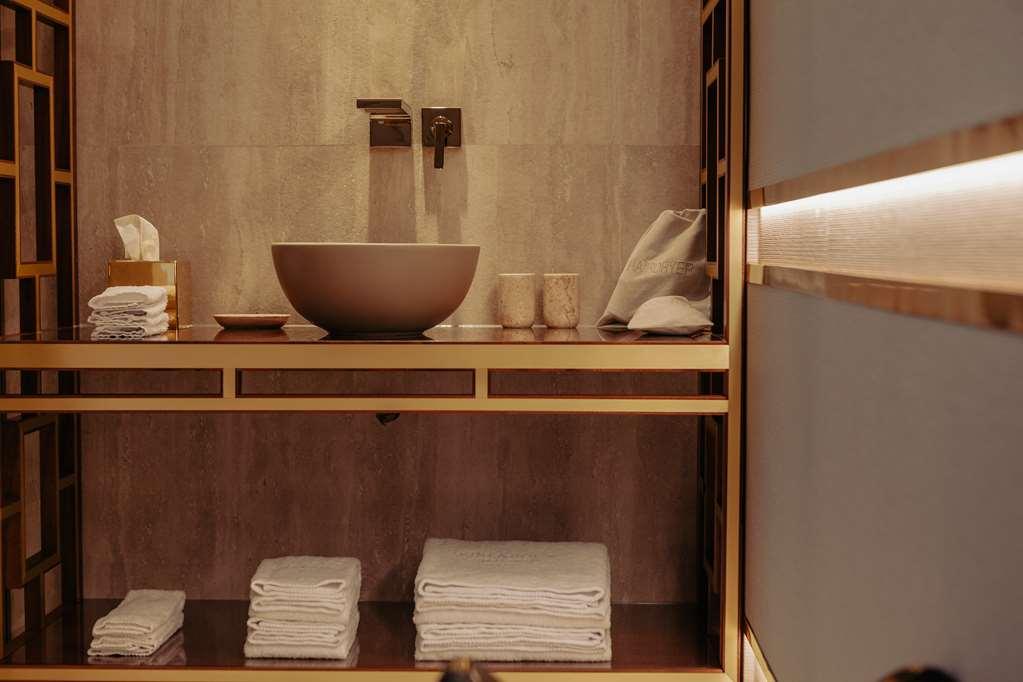 Wine & Books Lisboa Hotel Стая снимка Bathroom