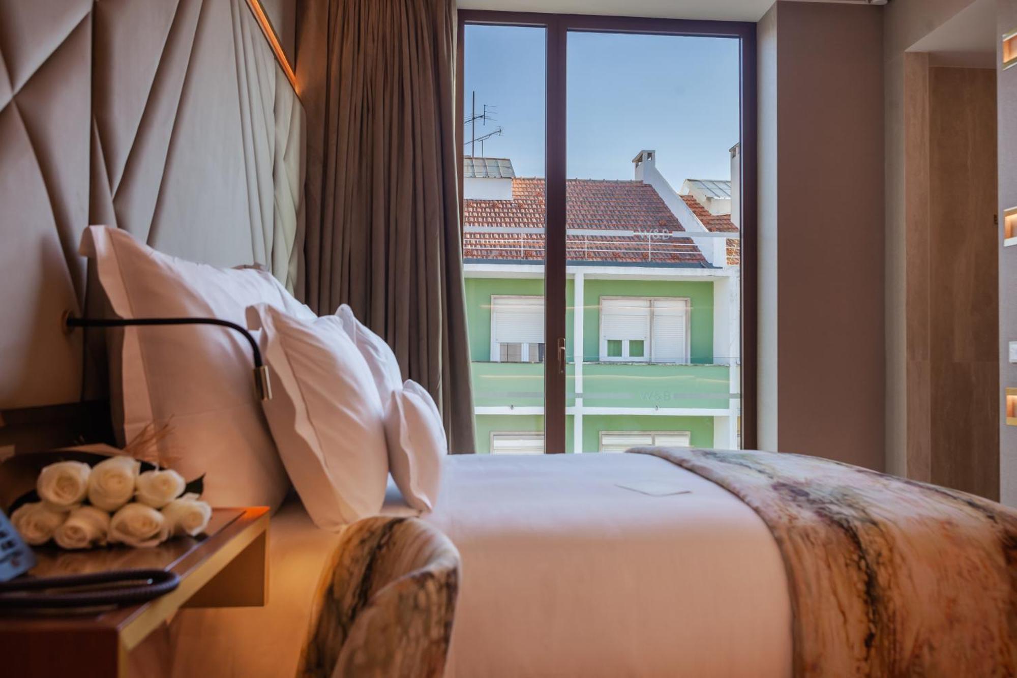 Wine & Books Lisboa Hotel Екстериор снимка Deluxe room
